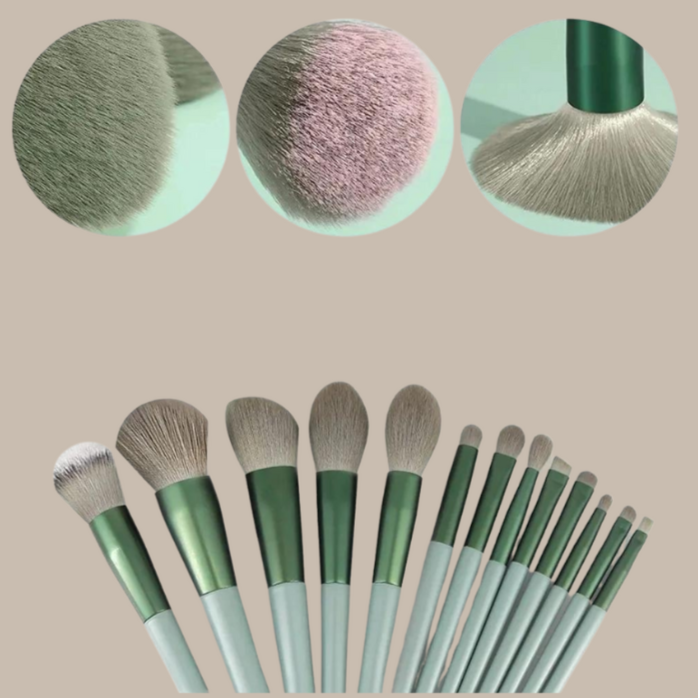 Highlighter Foundation Brush Vakasi