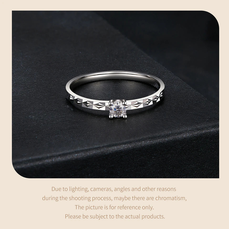 Classic Moissanite Wedding Ring - Vakasi